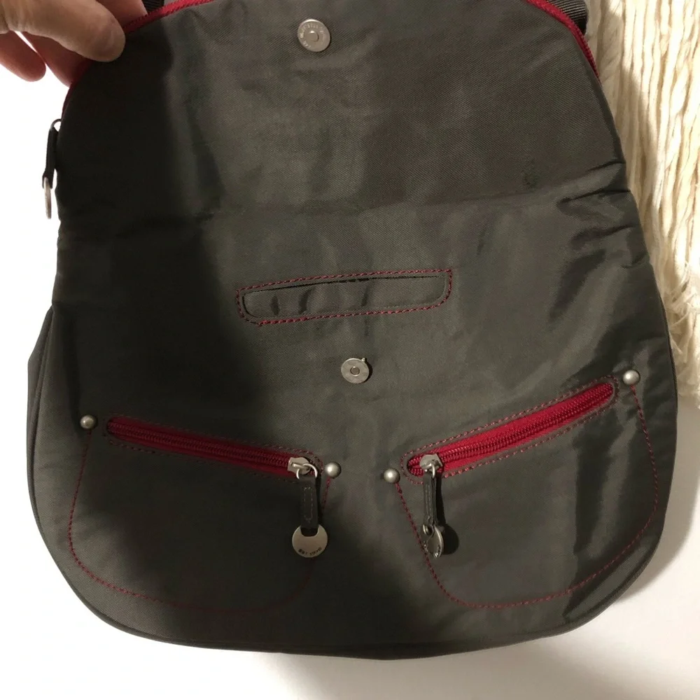 Travelon crossbody messenger